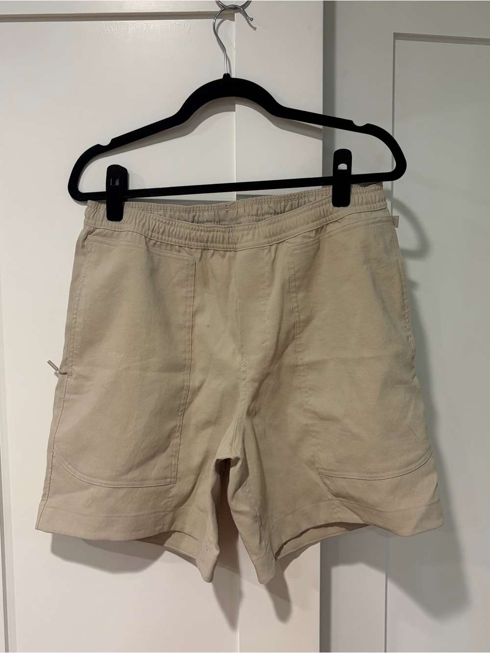 Men’s Lululemon khaki shorts - athletic style